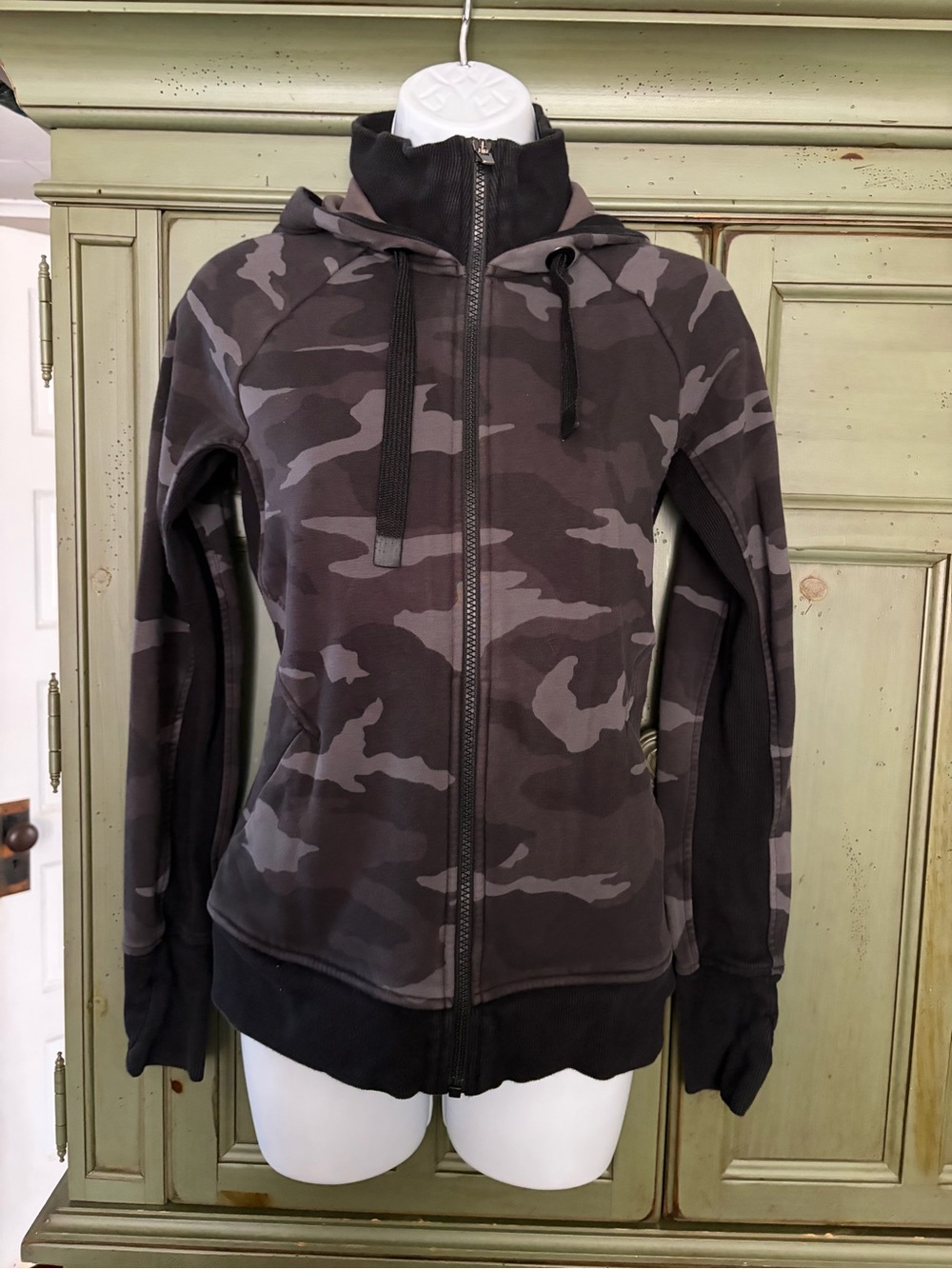 Athleta Charcoal Gray Camo Zip-Up Hoodie